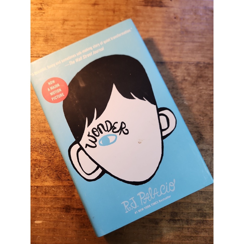 Wonder by R. J. Palacio (2012, Hardcover)
